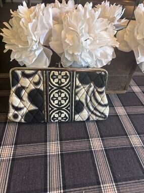 Very Bradley Night & Day Clutch 9" Triple Pocket Purse